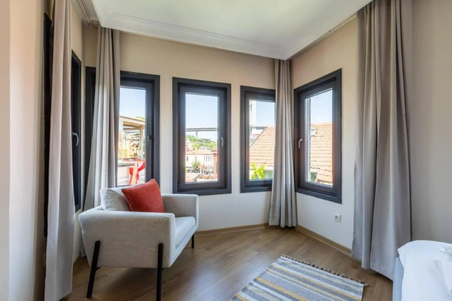 Gorgeous Airy 2Bd2Bath Bosphorus Views! #358 Apartment Istanbul