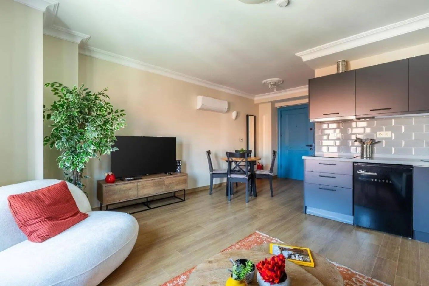 Gorgeous Airy 2Bd2Bath Bosphorus Views! #358 Apartment Istanbul Turkey